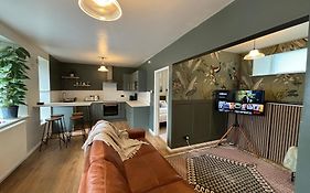 The Burrow - 2 Bedroom Apartment In Central Windermere